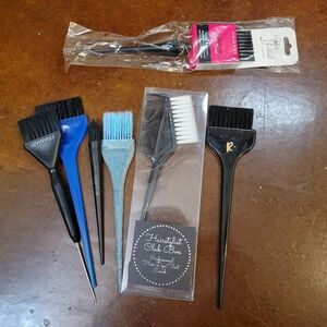 Hair Coloring Brush Set in Black, Blue, and White
